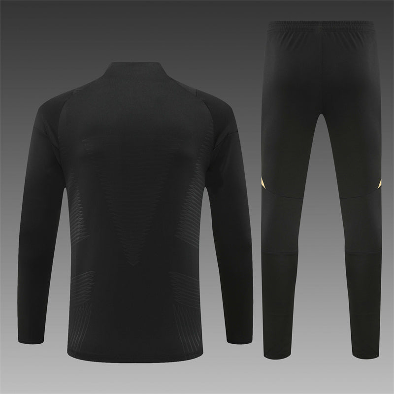 Buzo Completo Real Madrid Negro Diseño Dorado