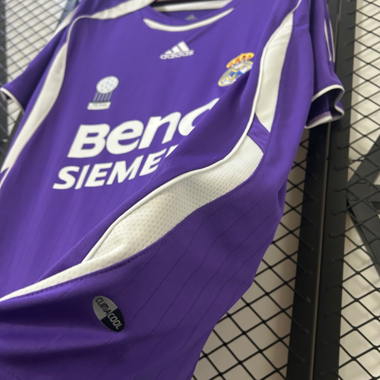 Real Madrid Tercera Retro 2006/07 Versión Fan