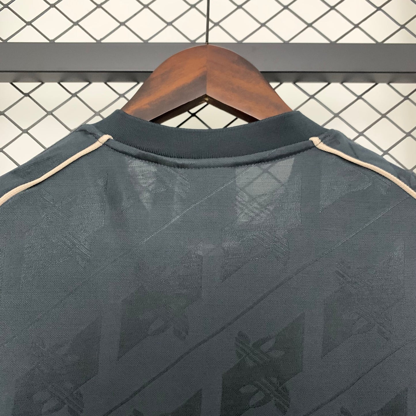 Real Madrid Edición Especial Negra 2024/25 Versión Fan
