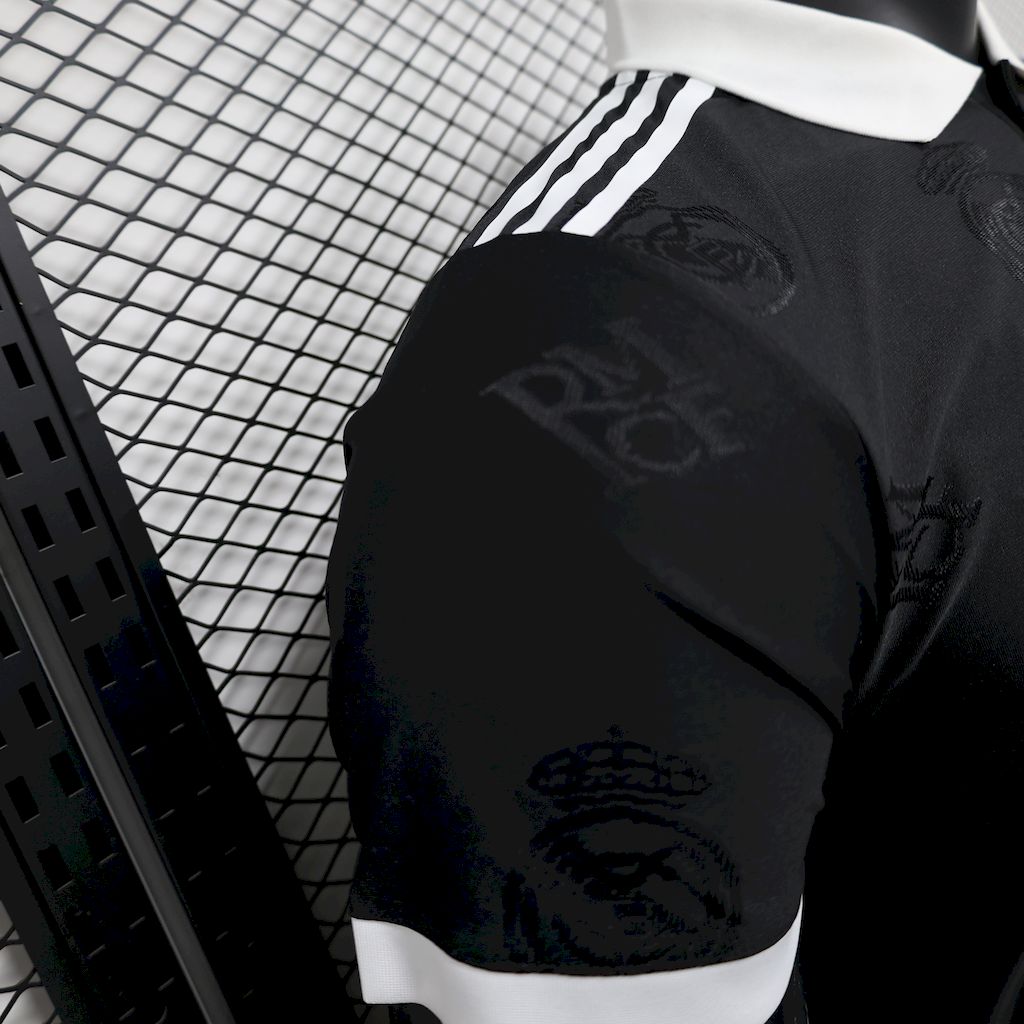 Real Madrid Polo Negro 2025/26 Versión Jugador