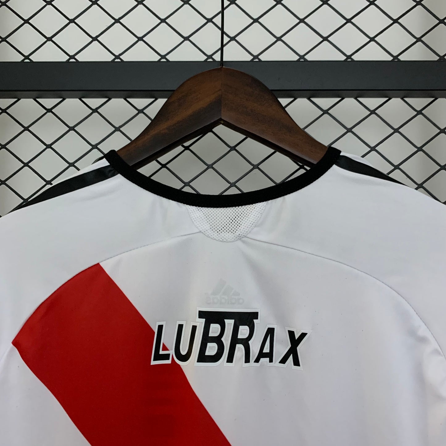 River Plate Local Retro 2006/07 Versión Fan