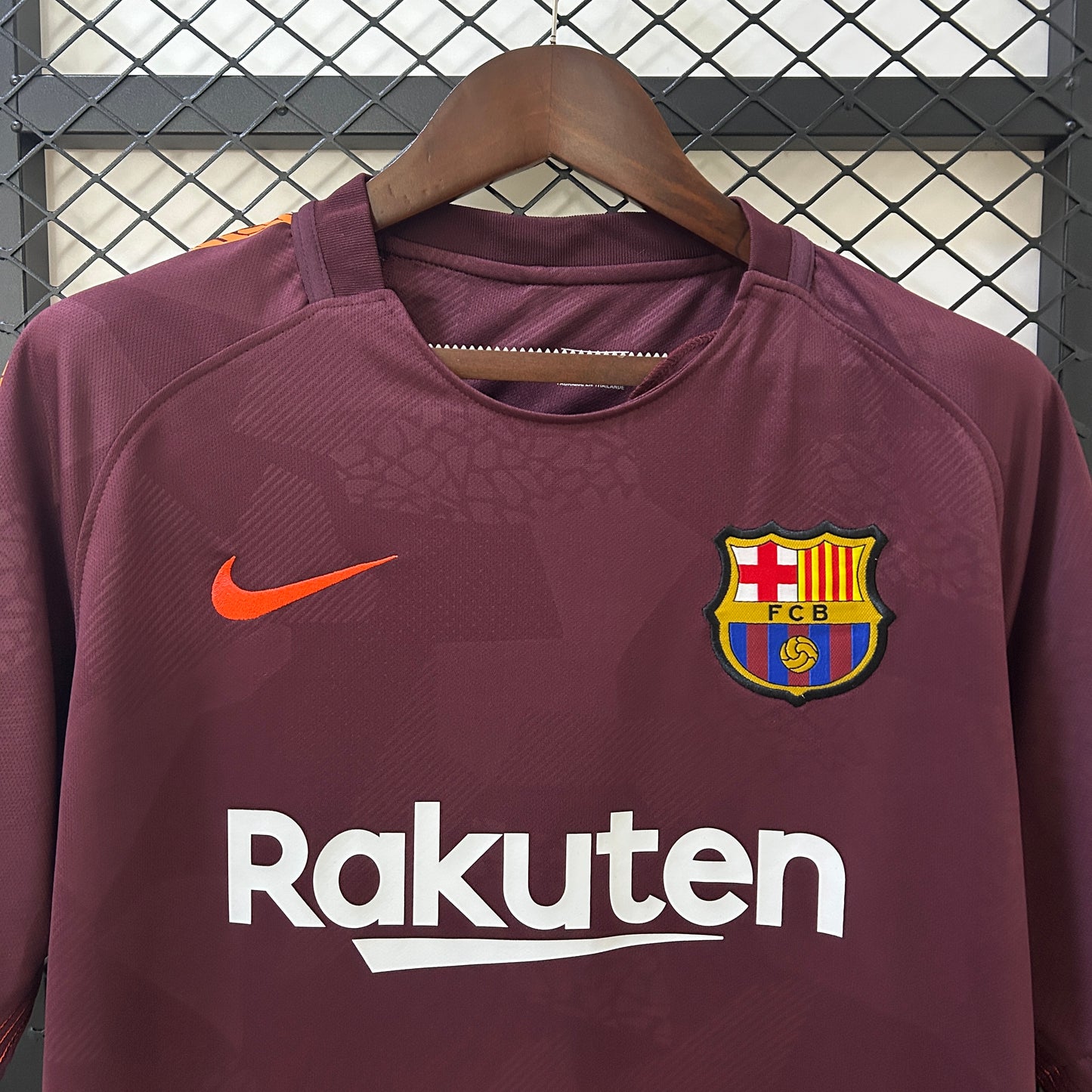Barcelona Tercera Retro 2017/18 Versión Fan