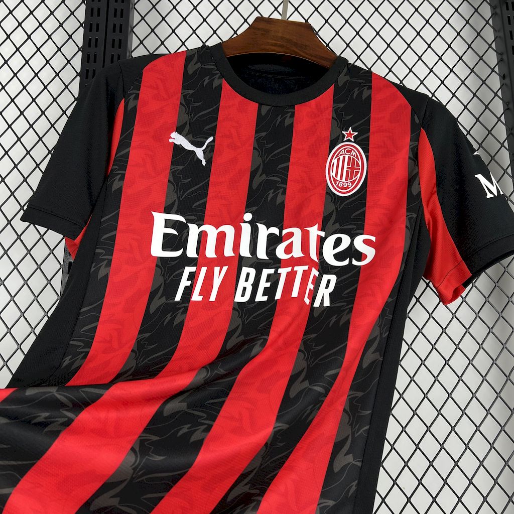 AC Milán Local 2025/26 Versión Fan
