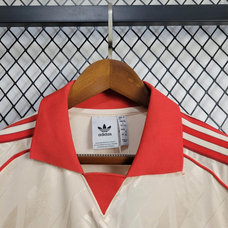 Bayern Munich Edición Retro 2024/25 Versión Fan Manga Larga