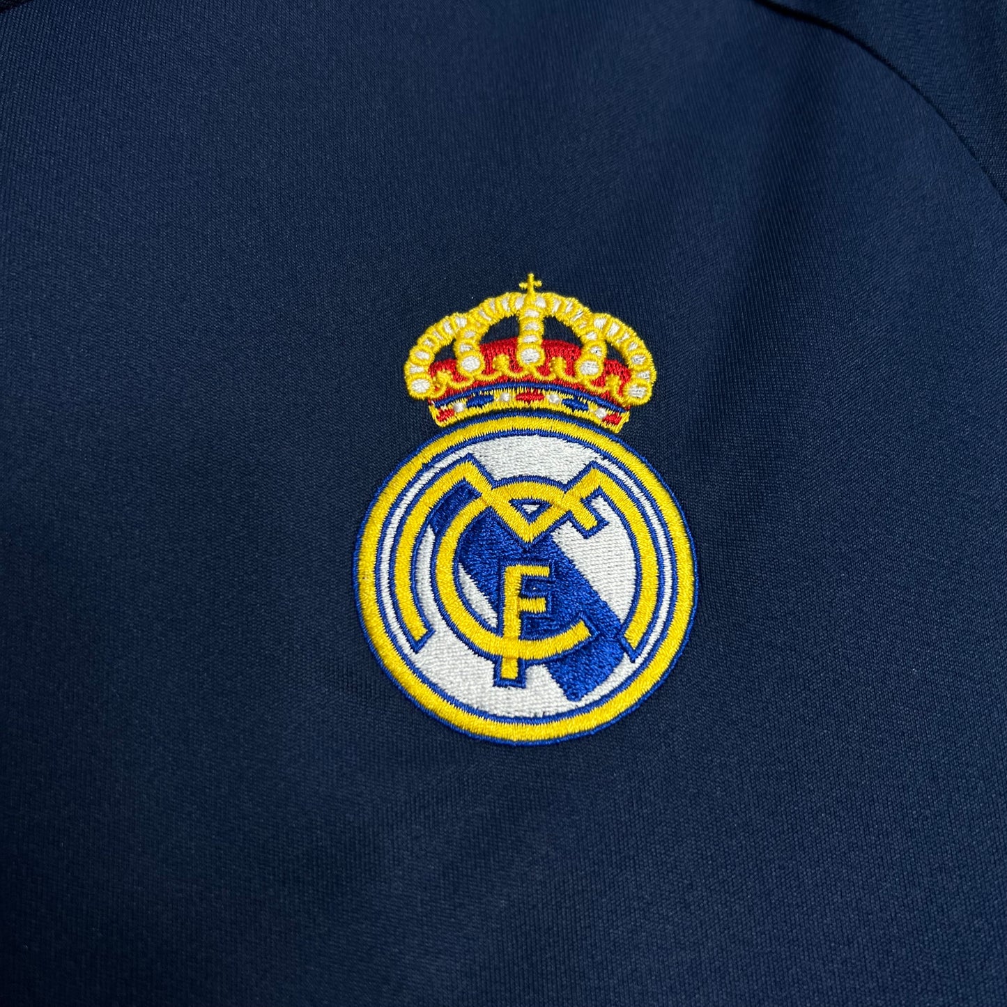 Real Madrid Visita Retro 2005/06 Versión Fan