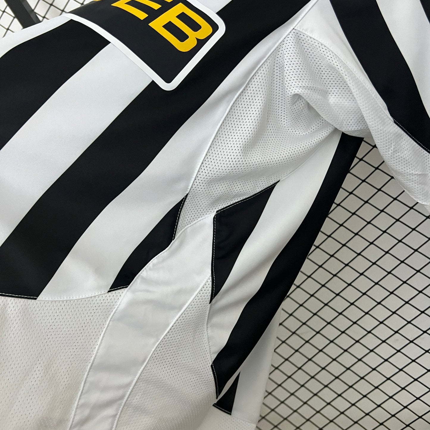 Juventus Local Retro 2003/04 Versión Fan