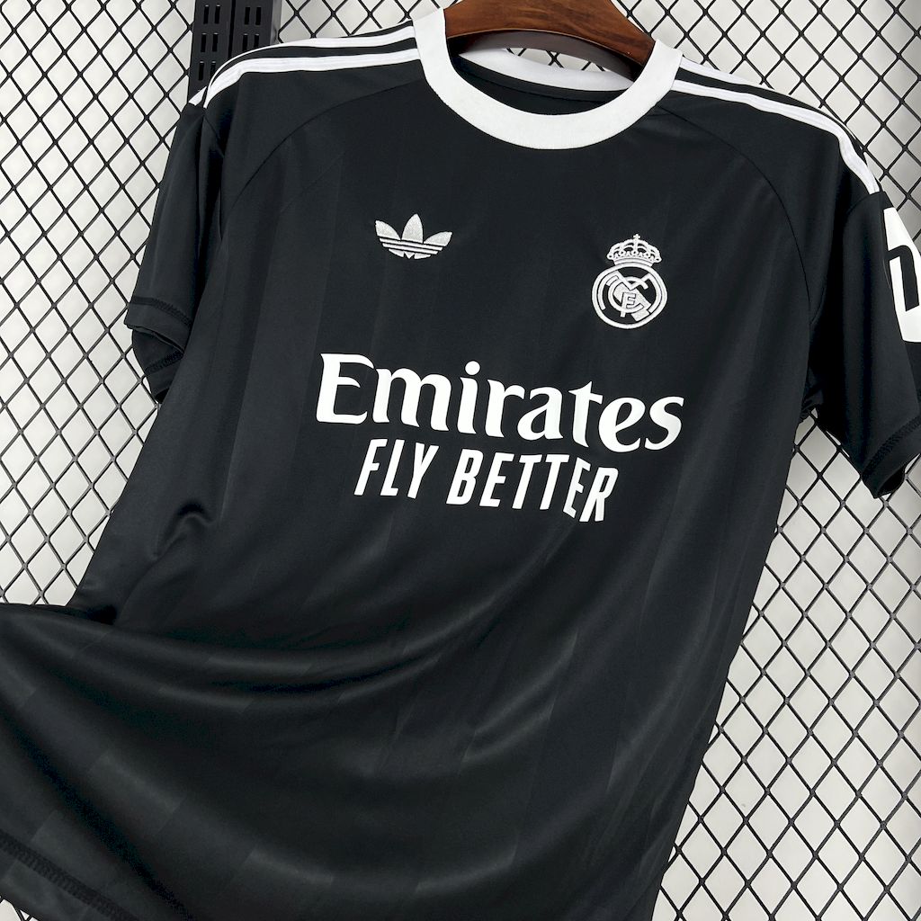 Real Madrid Entrenamiento Negro 2025/26 Versión Fan