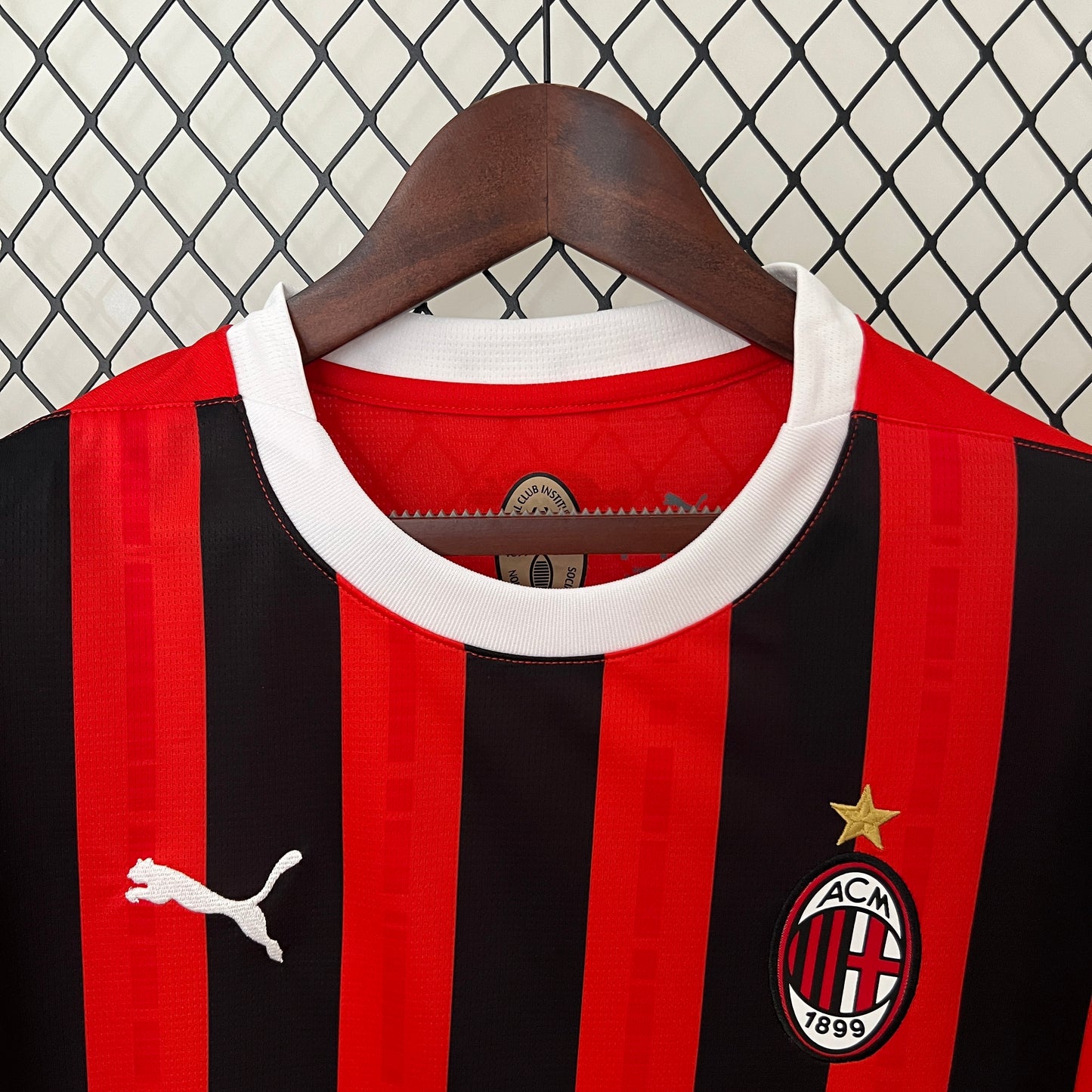 AC Milán Local 2024/25 Versión Fan