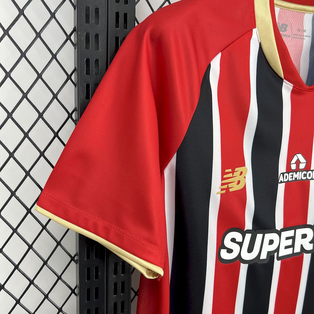 Sao Paulo Visita 2025/26 Versión Fan