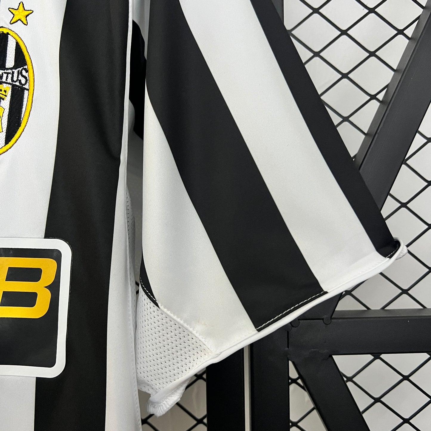 Juventus Local Retro 2003/04 Versión Fan