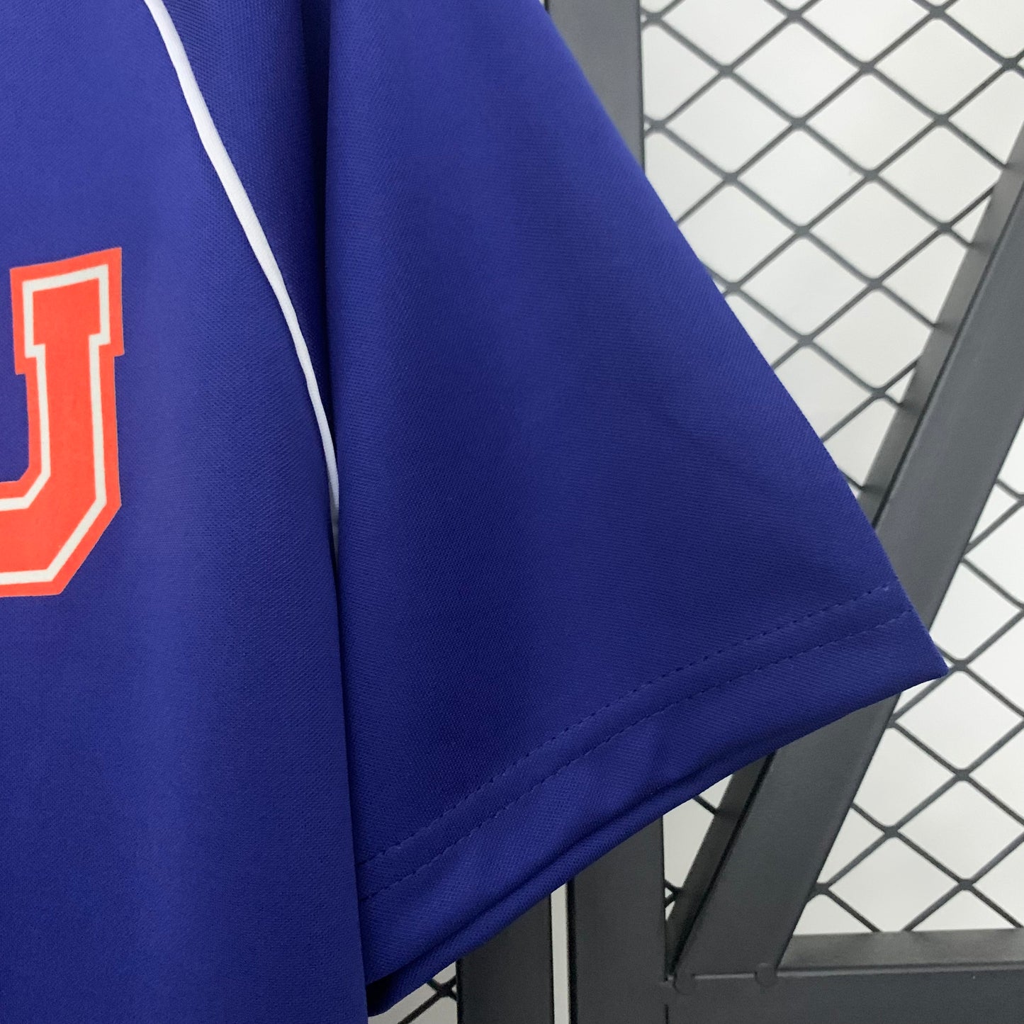 Universidad de Chile Local Retro 1993 Versión Fan