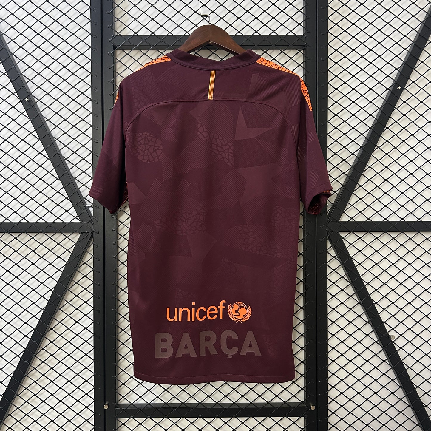 Barcelona Tercera Retro 2017/18 Versión Fan
