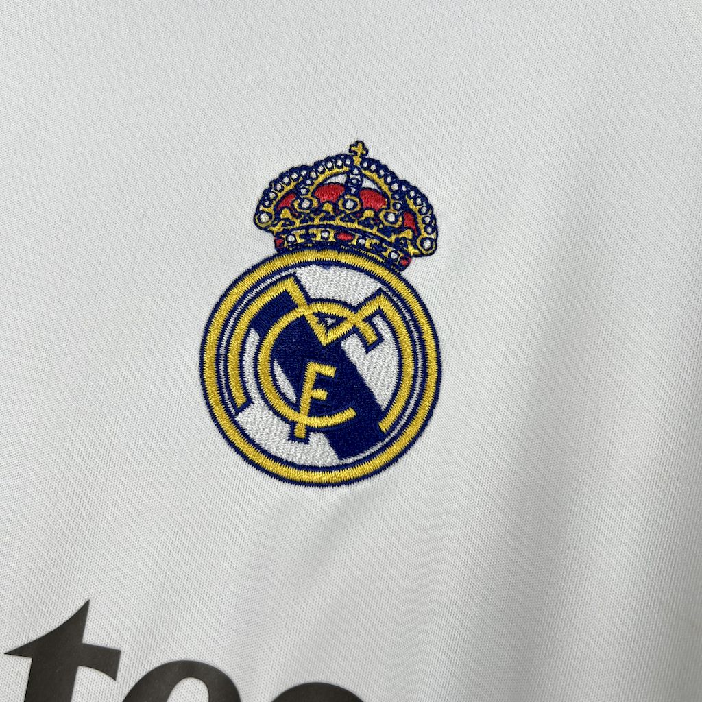 Real Madrid Manga Larga Local 2025/26 Versión Fan