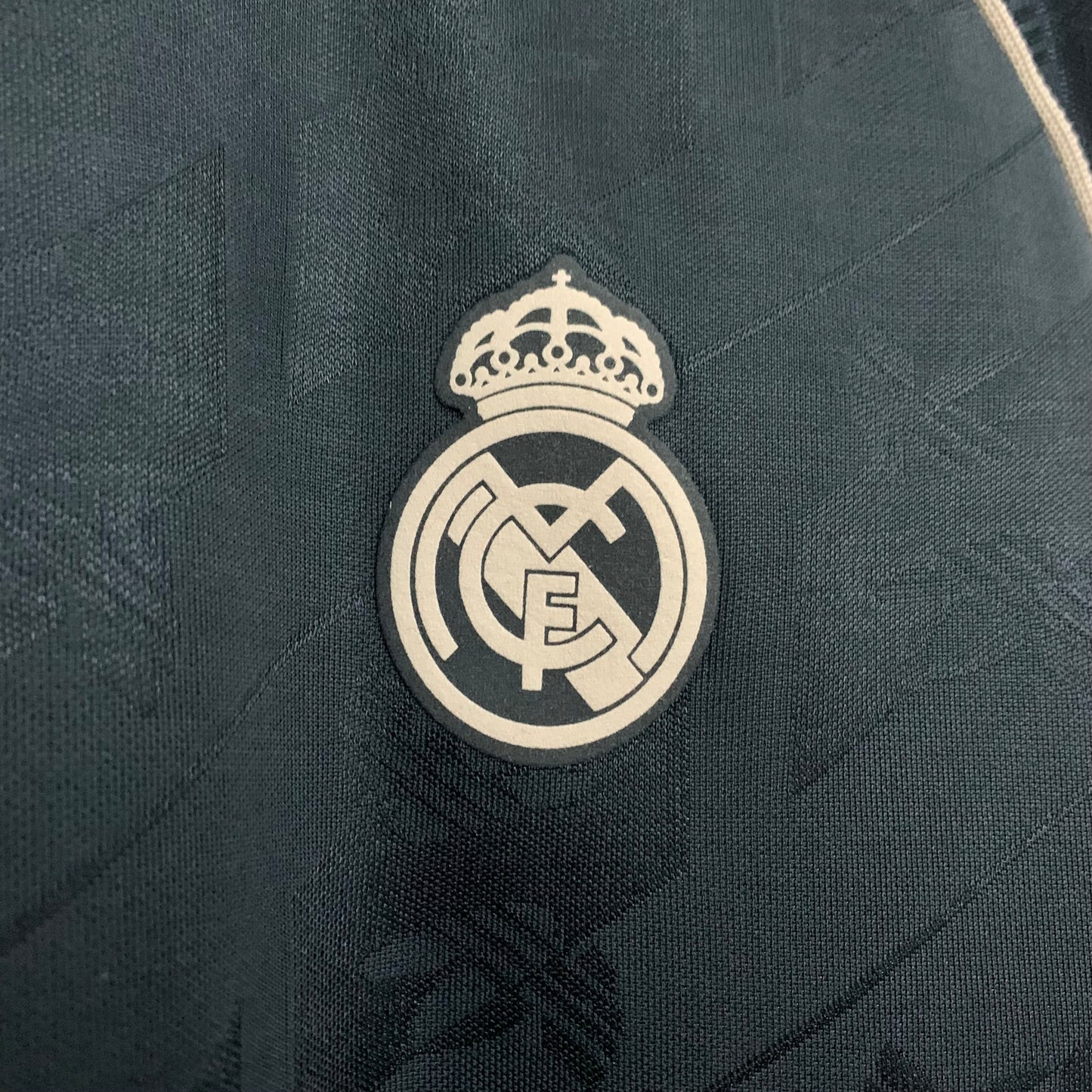 Real Madrid Edición Especial Negra 2024/25 Versión Fan
