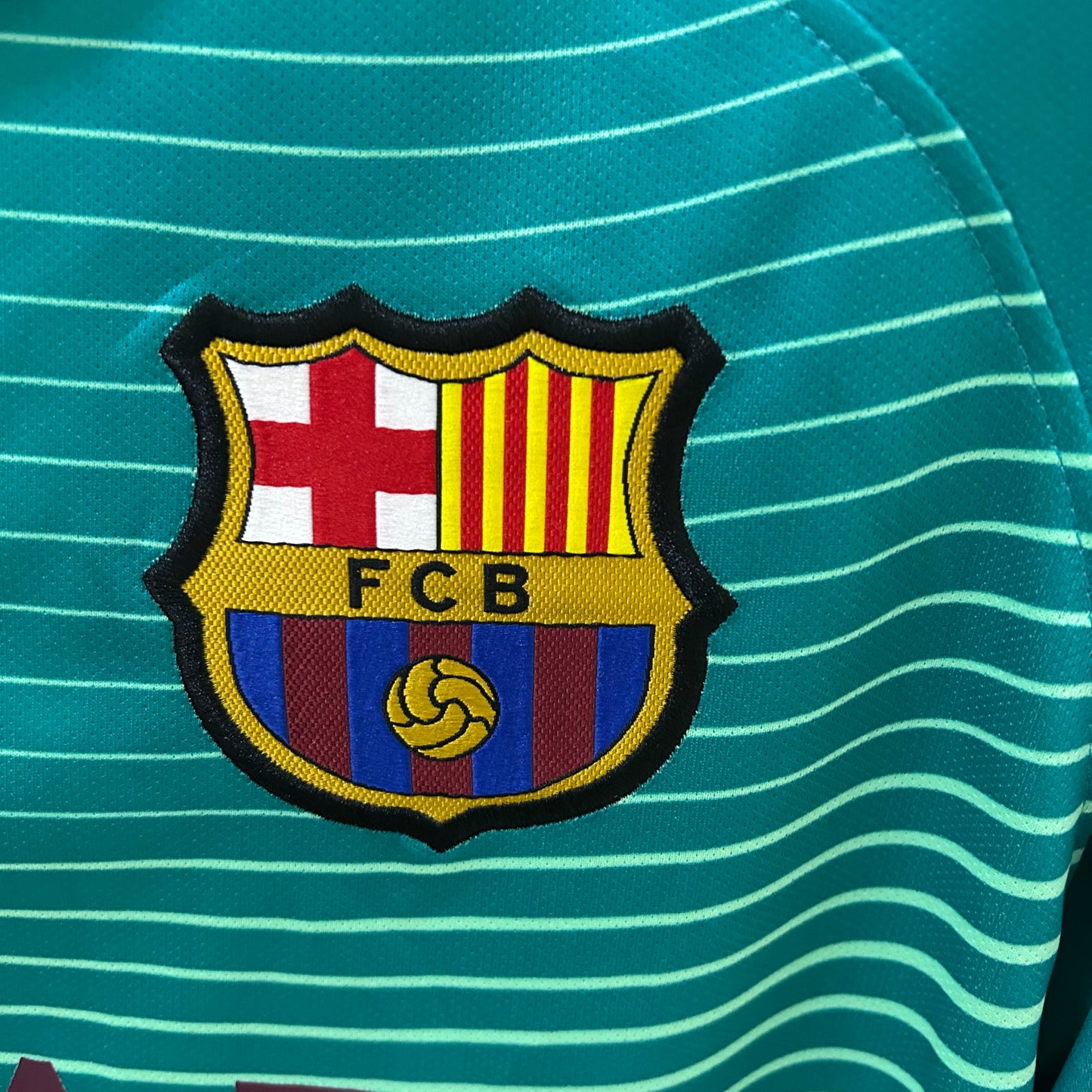 FC Barcelona Retro Tercera 2016/17 Versión Fan