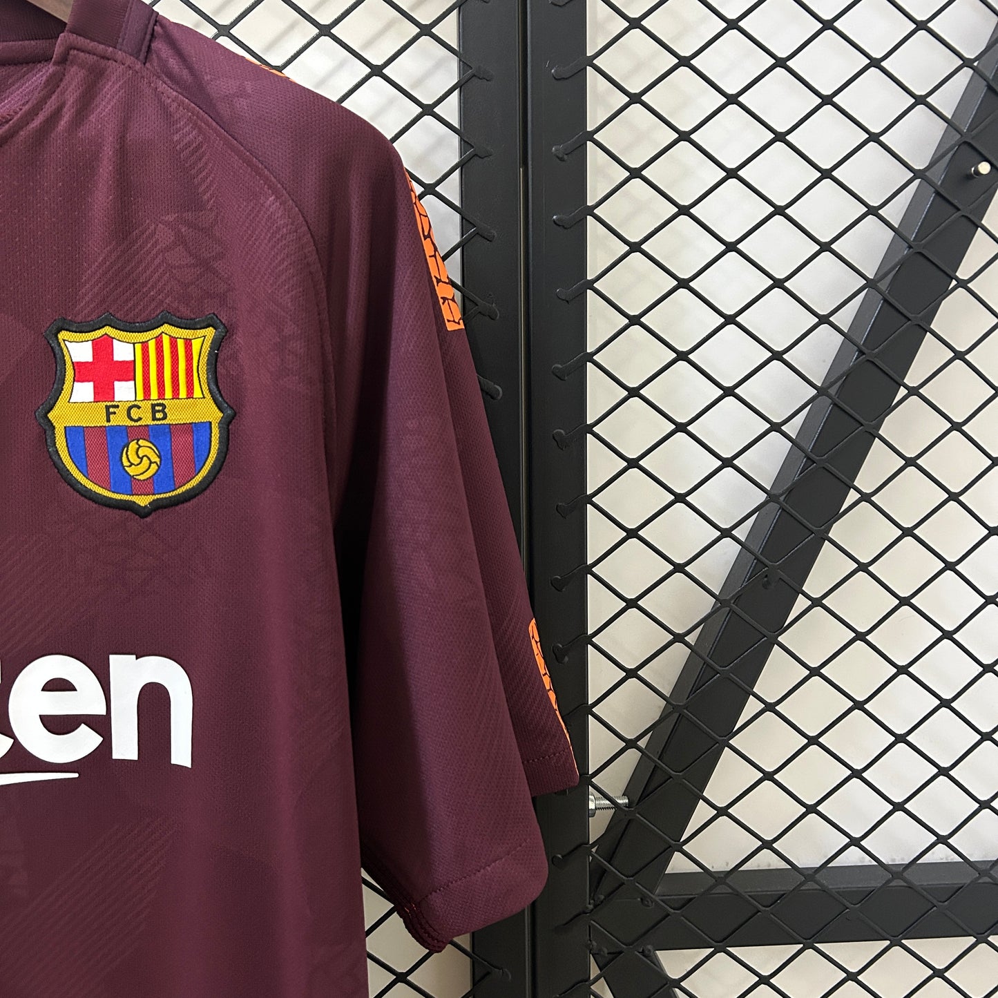 Barcelona Tercera Retro 2017/18 Versión Fan