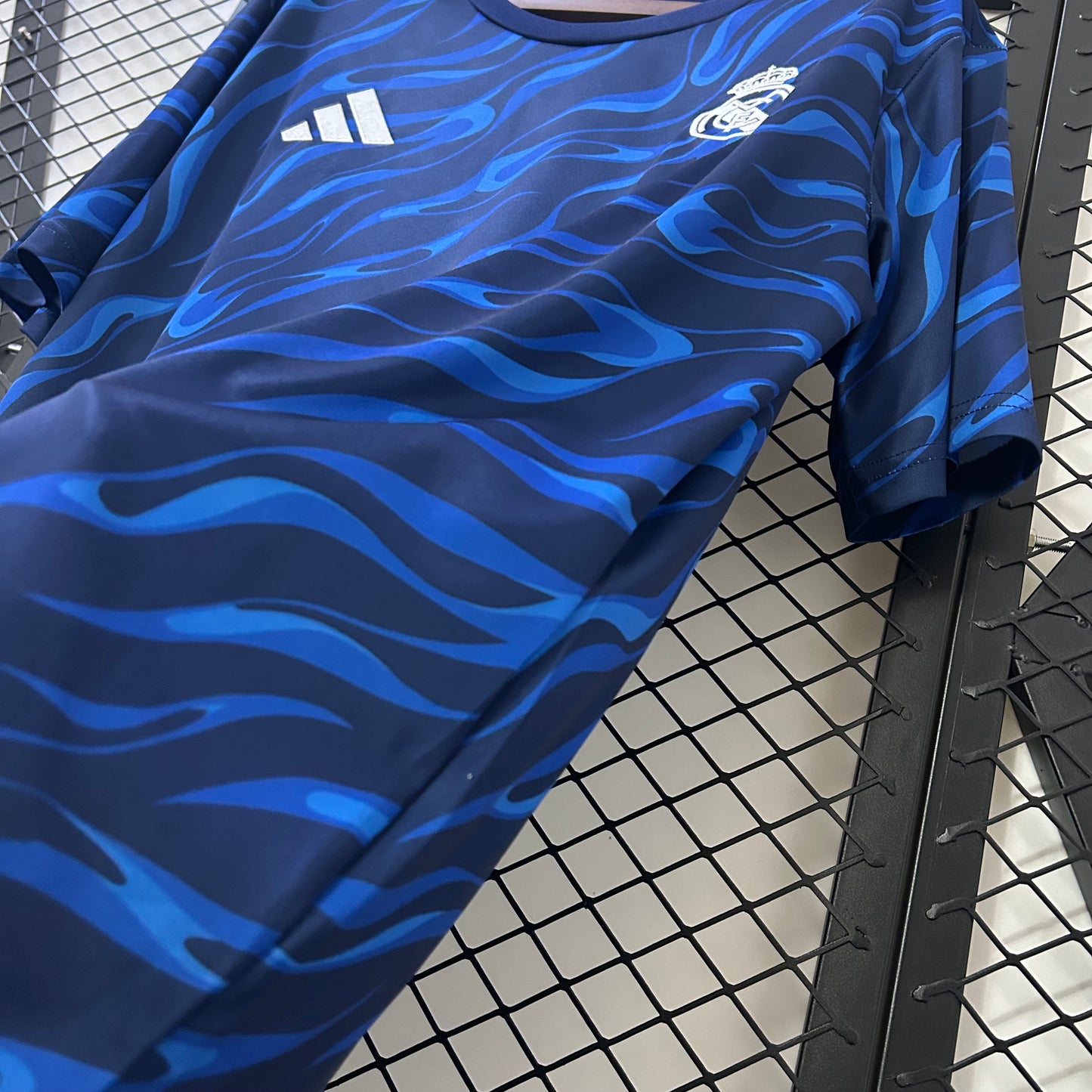 Real Madrid Entrenamiento Azul 2025/26 Versión Fan