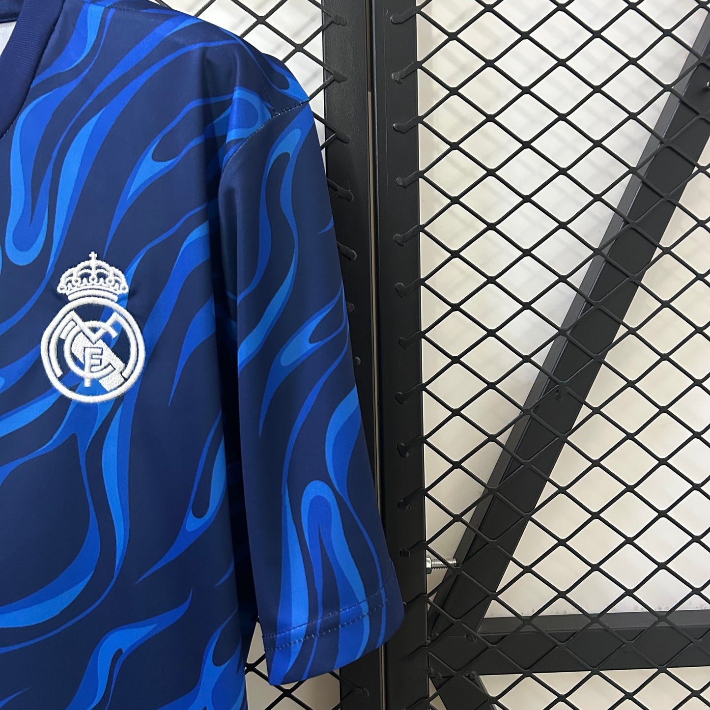 Real Madrid Entrenamiento Azul 2025/26 Versión Fan