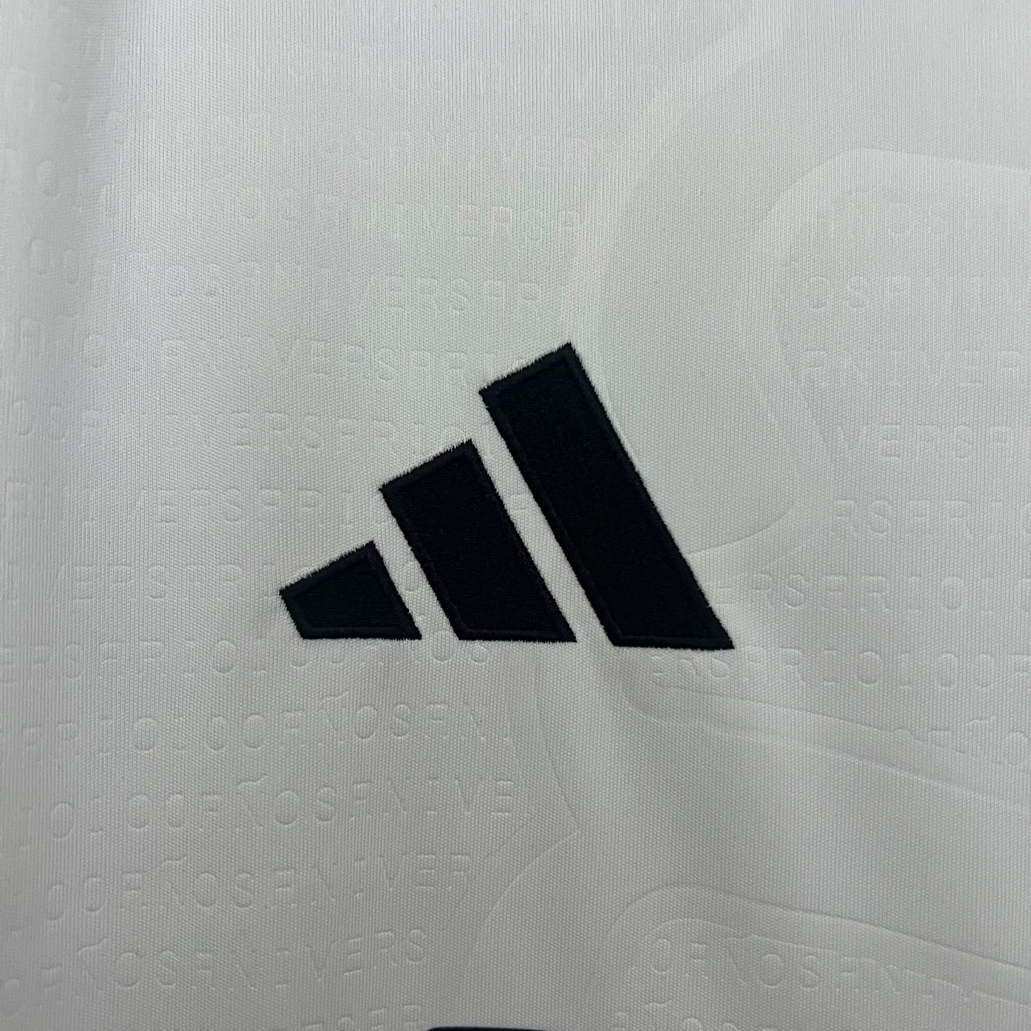Colo Colo Local 2025 Versión Fan
