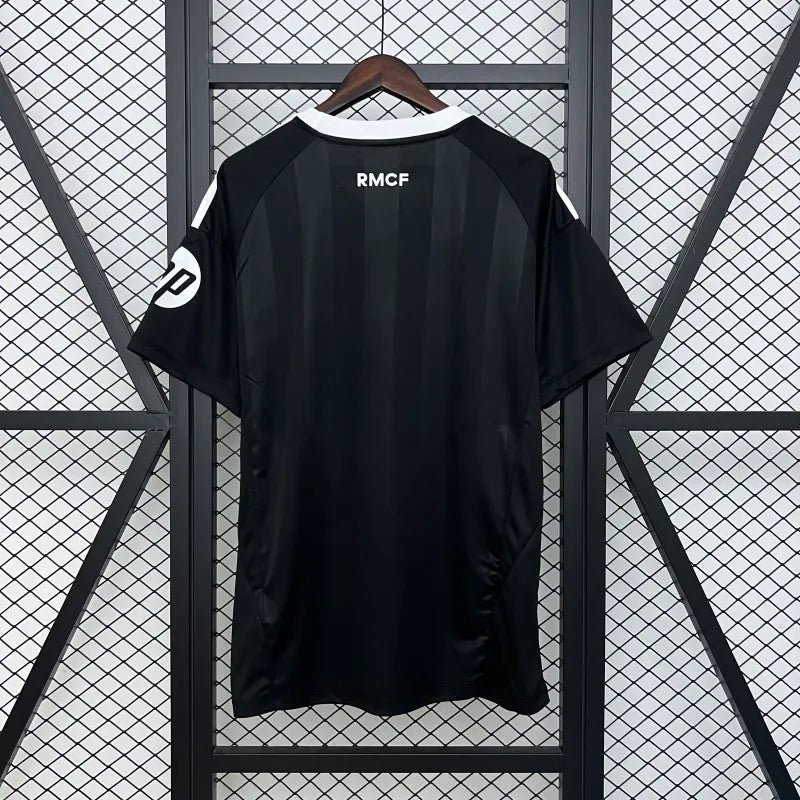 Real Madrid Edición Especial Negra 2025/26 Versión Fan