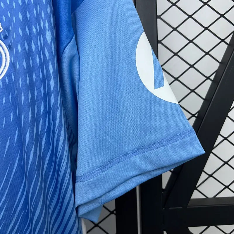 Real Madrid Edición Especial Celeste 2025/26 Versión Fan