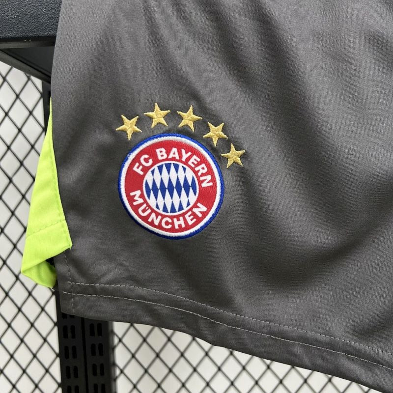 Bayern Munich Kit Niños Portero Negro 2025/26