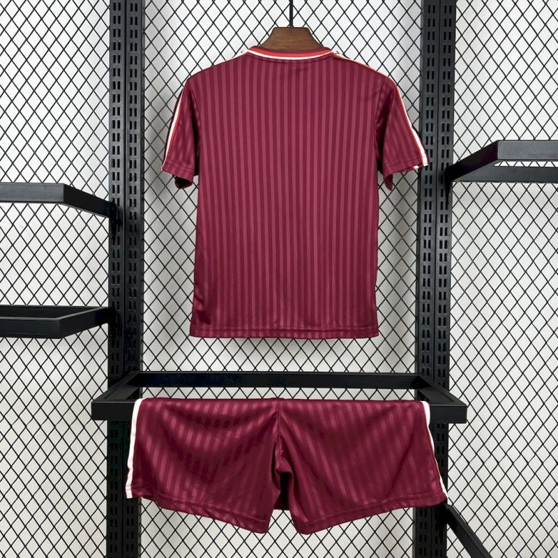 Bayern Munich Kit Niños Edición Terrace 2025/26