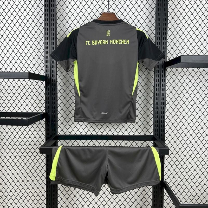 Bayern Munich Kit Niños Portero Negro 2025/26