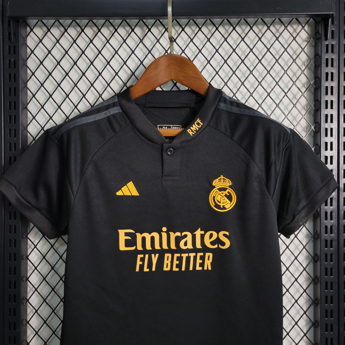 Real Madrid Kit Niños Cuarta 2023/24