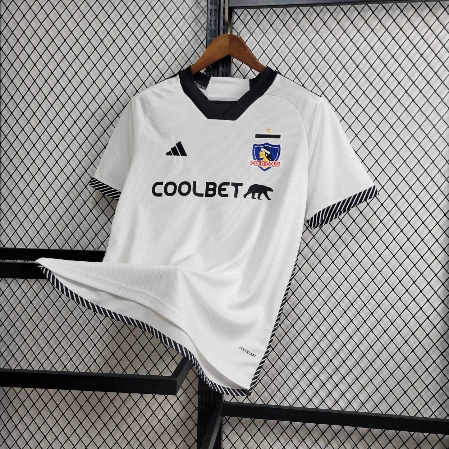 Colo Colo Local 2024 Versión Fan