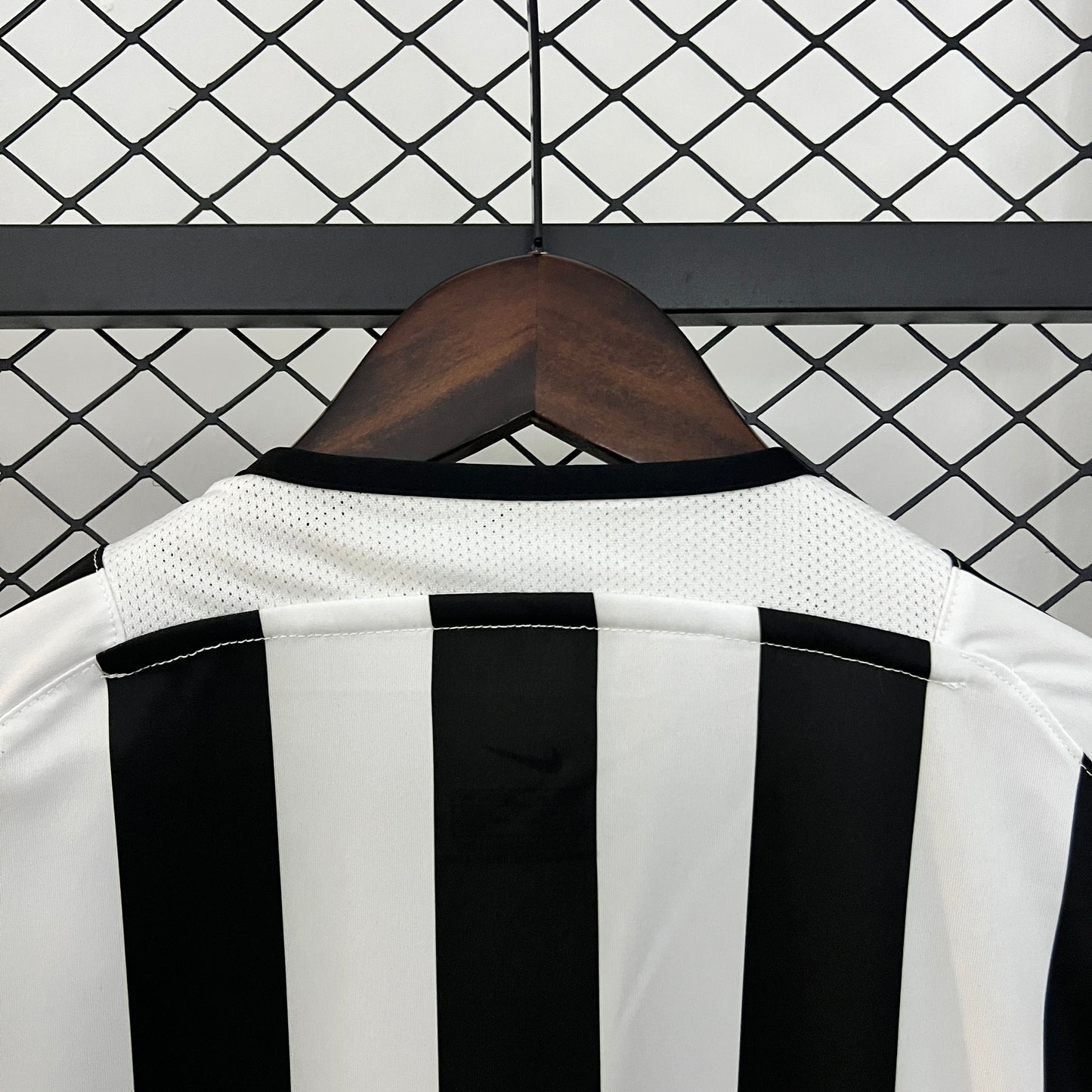 Juventus Local Retro 2003/04 Versión Fan