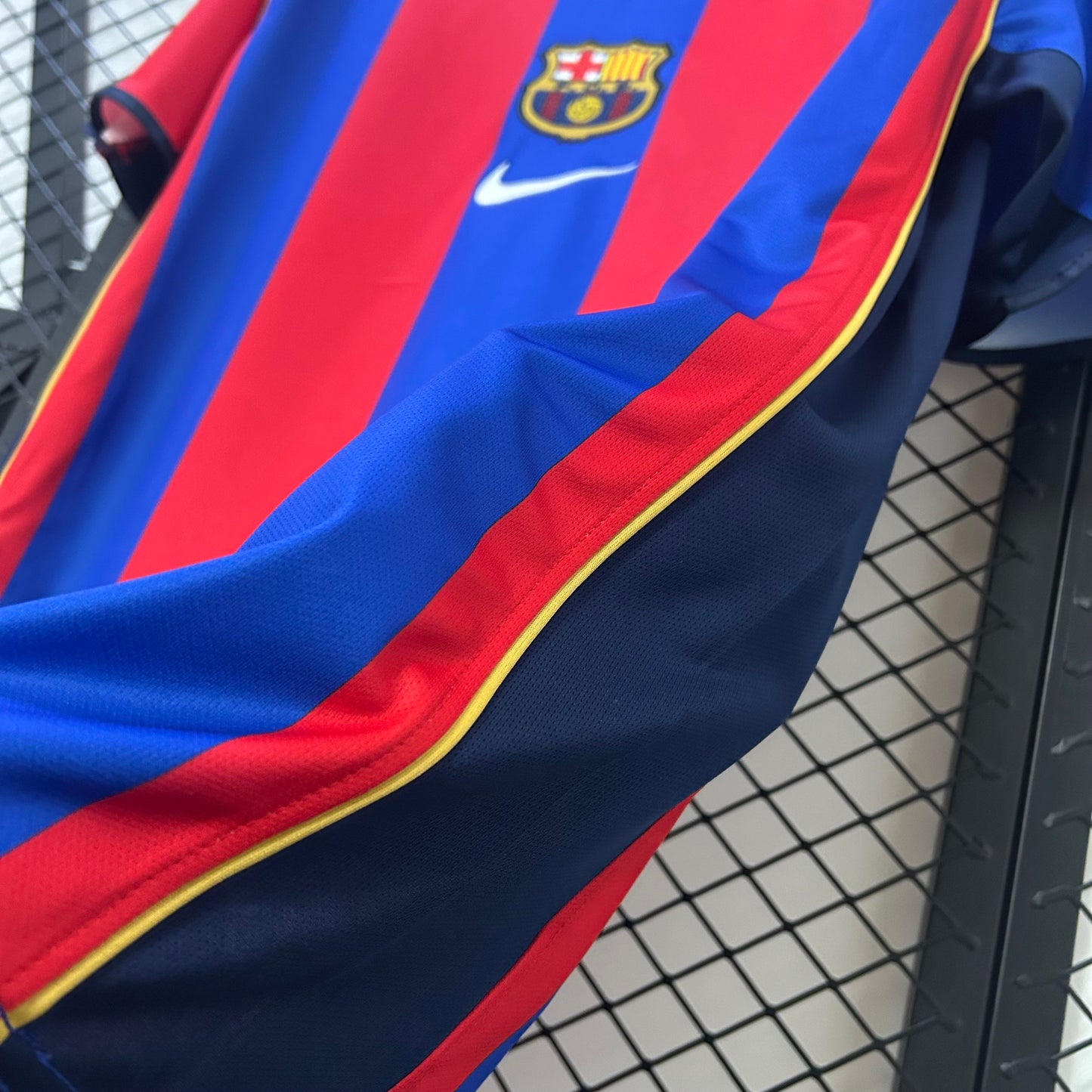 FC Barcelona Local Retro 2001/02 Versión Fan