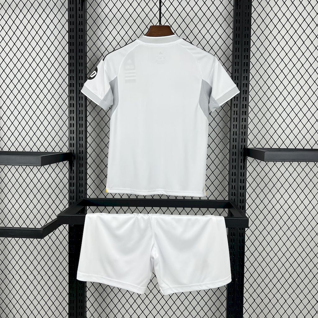 Real Madrid Kit Niños Local 2025/26