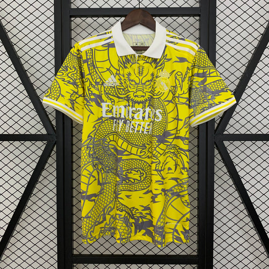 Real Madrid Edición Yellow Dragon 2025/26 Versión Fan