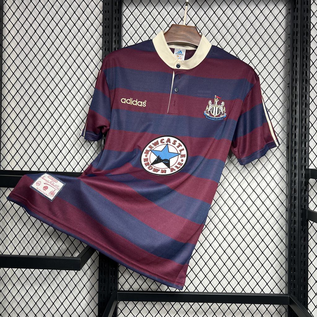 Newcastle Visita Retro 1995/96 Versión Fan