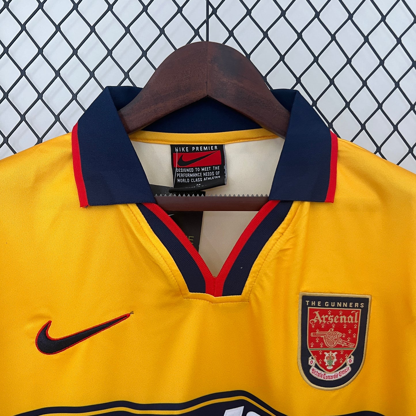 Arsenal Visita Retro 1997/99 Versión Fan