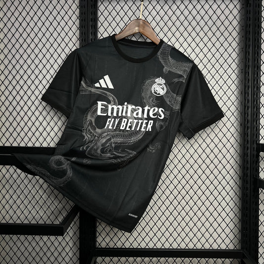 Real Madrid "Edición Especial" 2024/25 Versión Fan