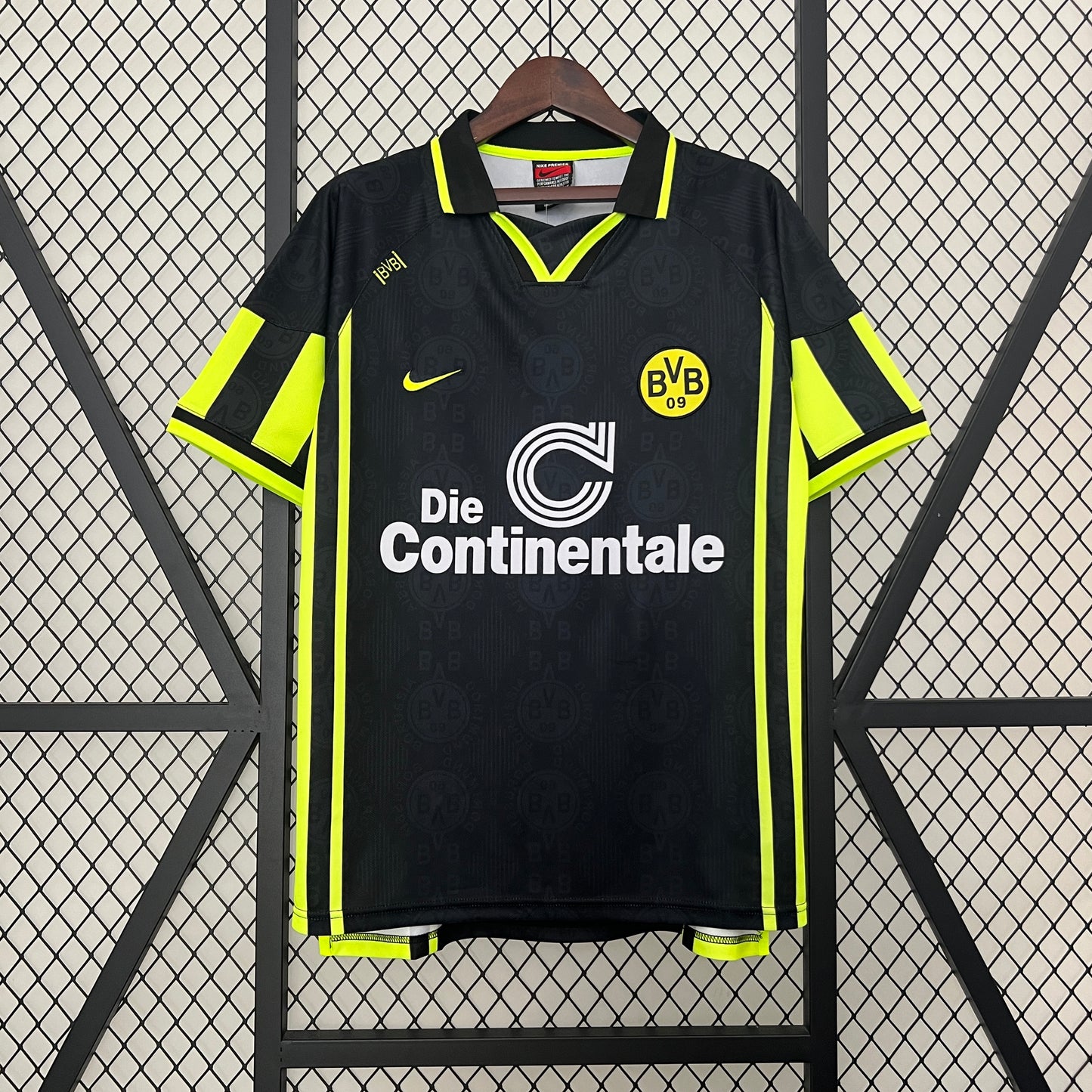 Borussia Dortmund Retro Visita 1996/97 Versión Fan