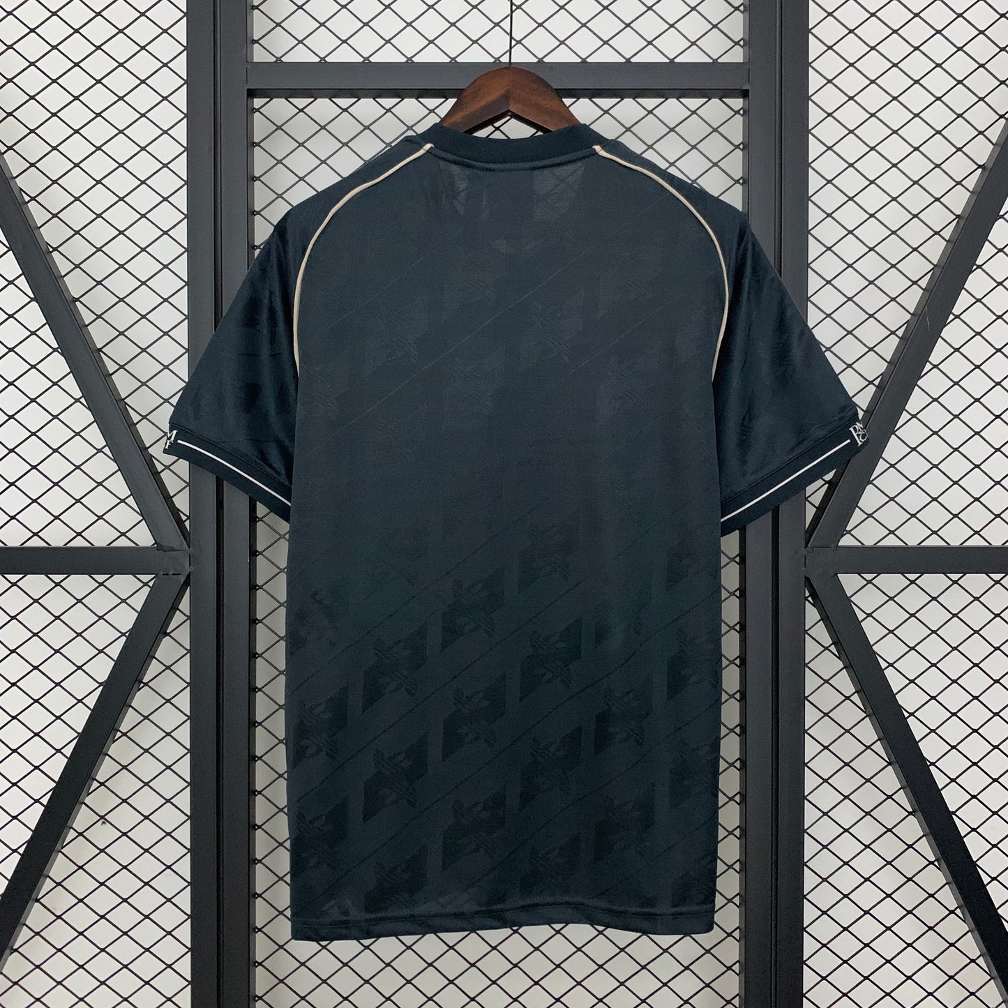 Real Madrid Edición Especial Negra 2024/25 Versión Fan