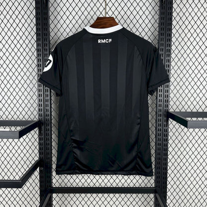 Real Madrid Entrenamiento Negro 2025/26 Versión Fan