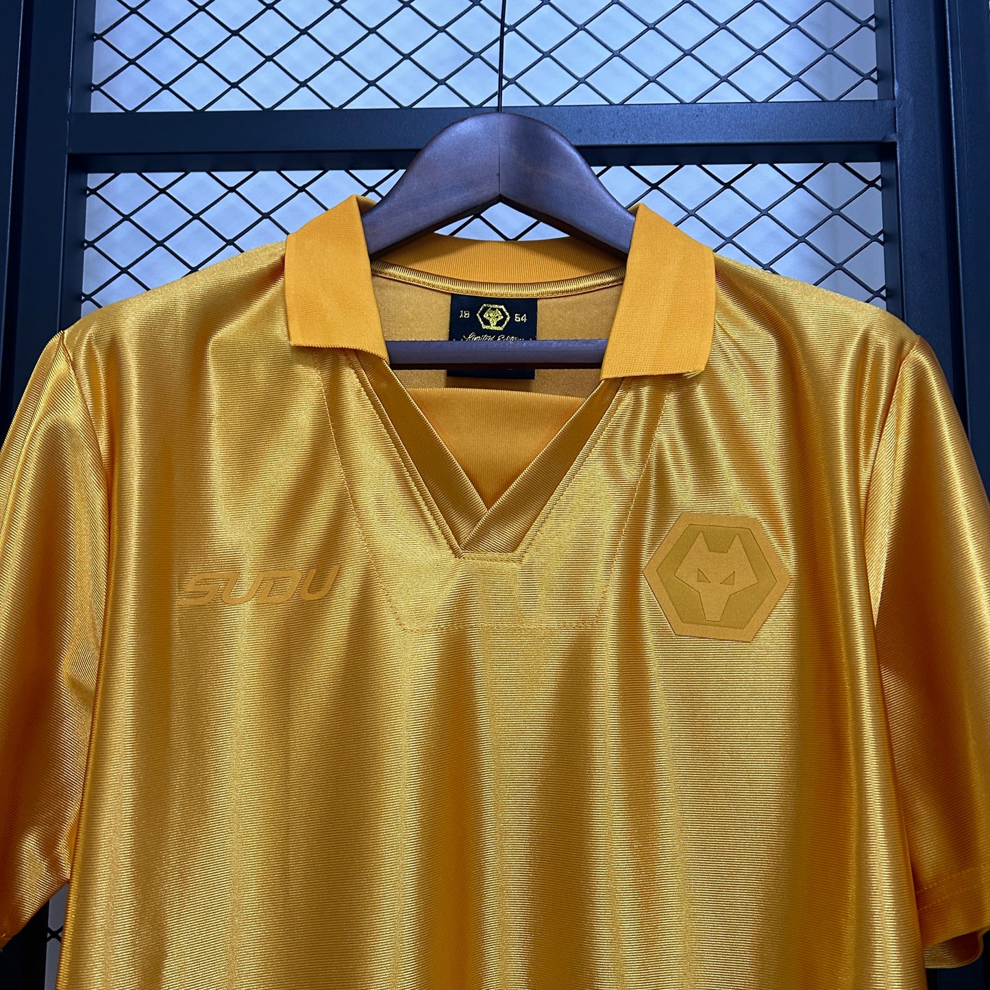 Wolves 70 Aniversario 2025/26 Versión Fan