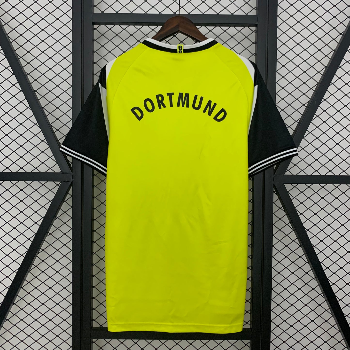 Borussia Dortmund Local Retro 1995/96 Versión Fan