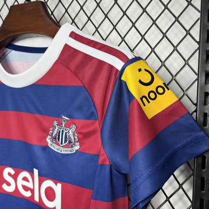 Newcastle Visita 2024/25 Kit Niños