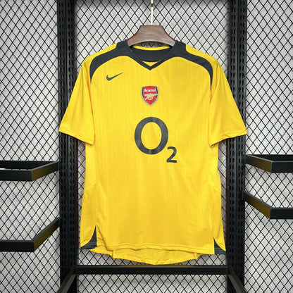 Arsenal Visita Retro 2005/06 Versión Fan