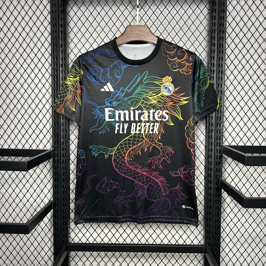 Real Madrid Edición Especial Dragón 2024/25 Versión Fan