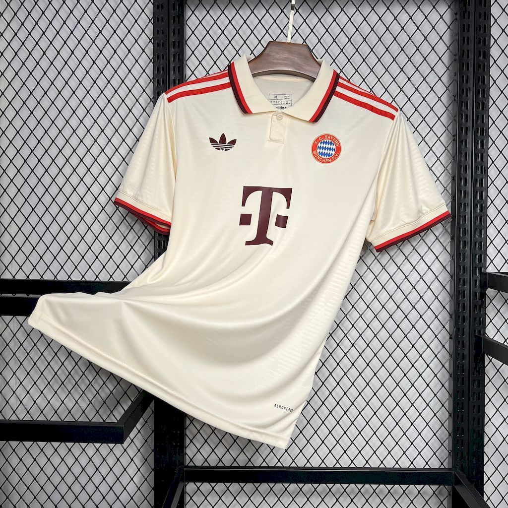 Bayern Munich Tercera 2024/25 Versión Fan