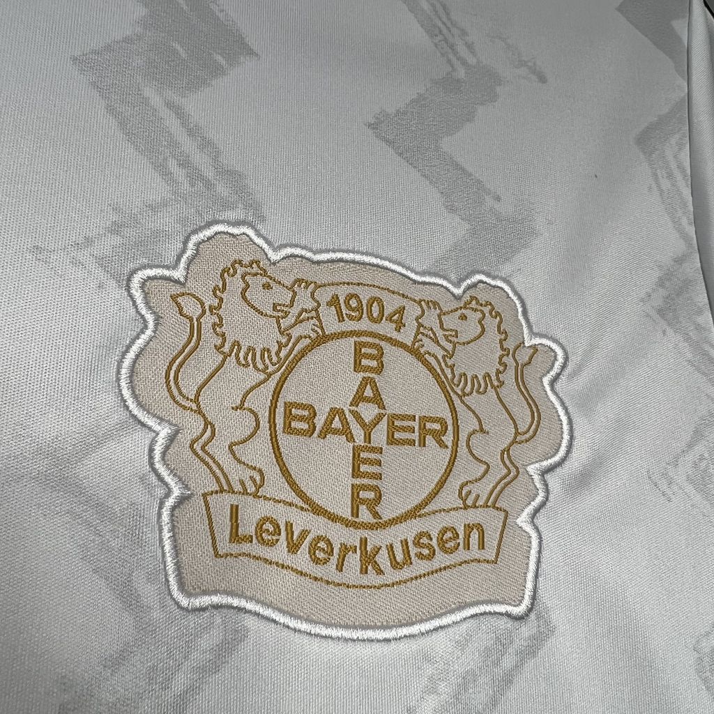 Bayer 04 Leverkusen Visita 2024/25 Versión Fan