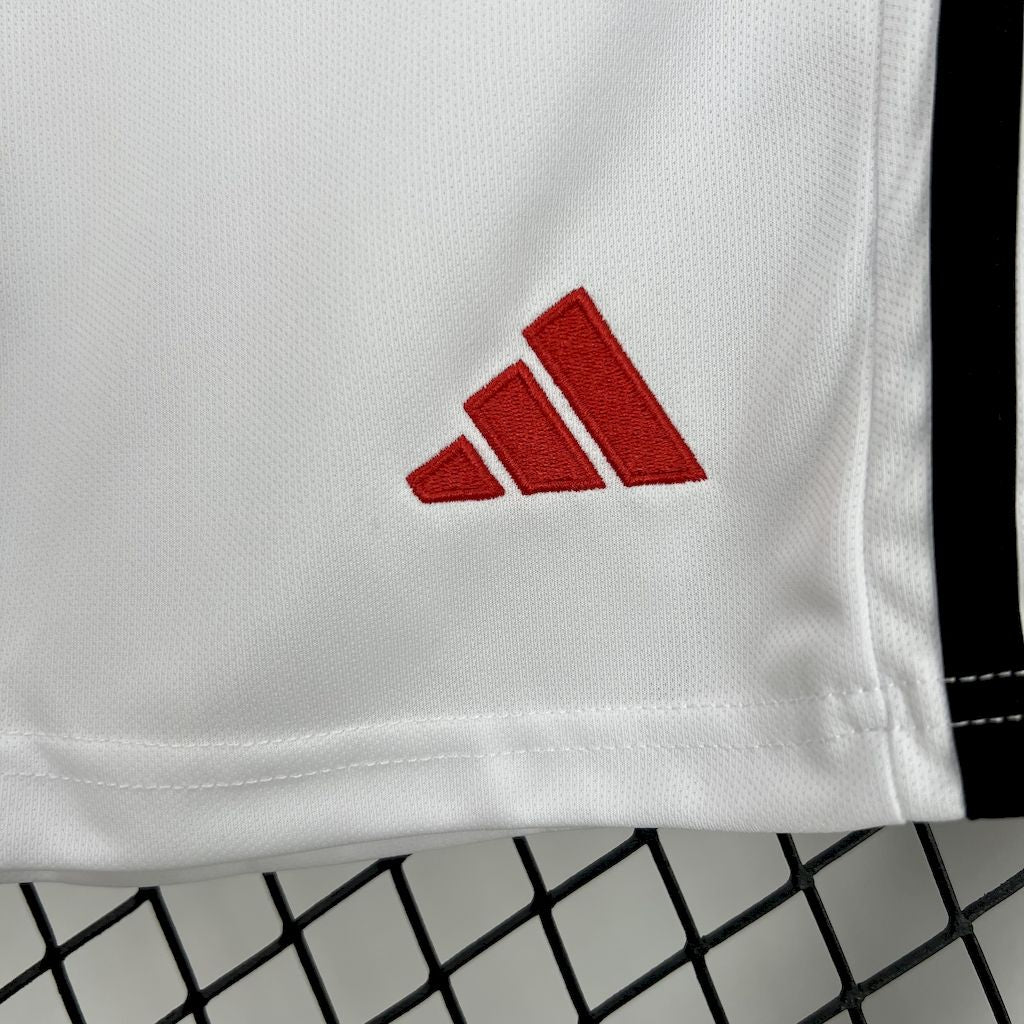 Manchester United Local Kit Niños 2025/26