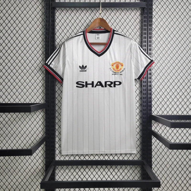 Manchester United Retro Visita 1983 Versión Fan