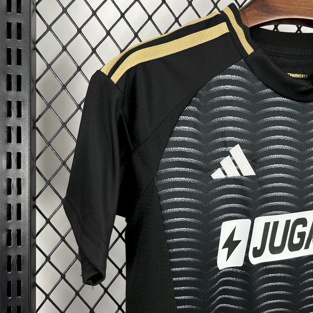 Colo Colo Kit Niños Visita 2025/26